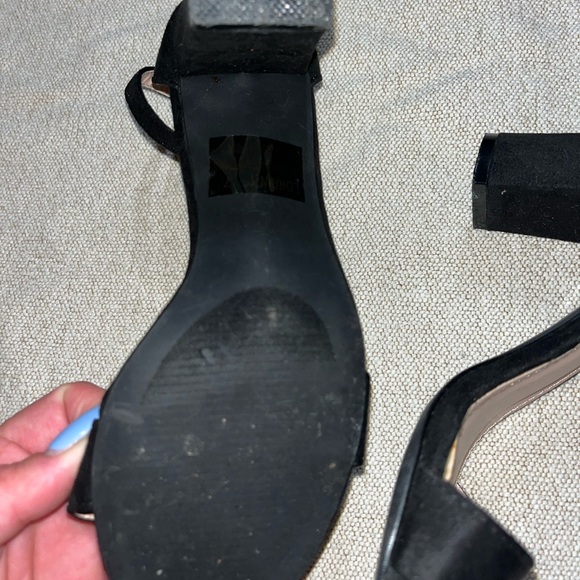 Cherish Elegant Footwear Strappy Chunky Block Heel Heeled Sandal - Picture 5 of 8